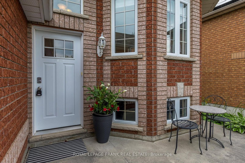 121 Haden Ave, Peterborough, K9H 7P6 | Image 3