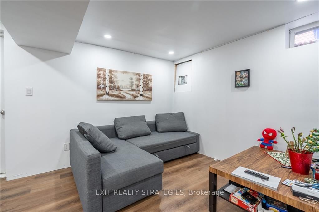 Listing Image 37