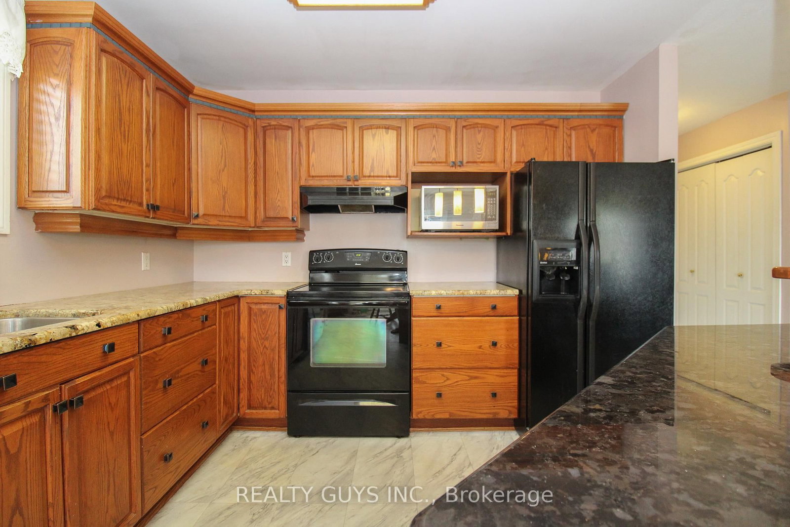 Listing Image 19