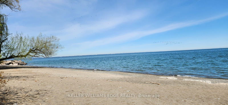 home for lease on 18 Lakefront Drive