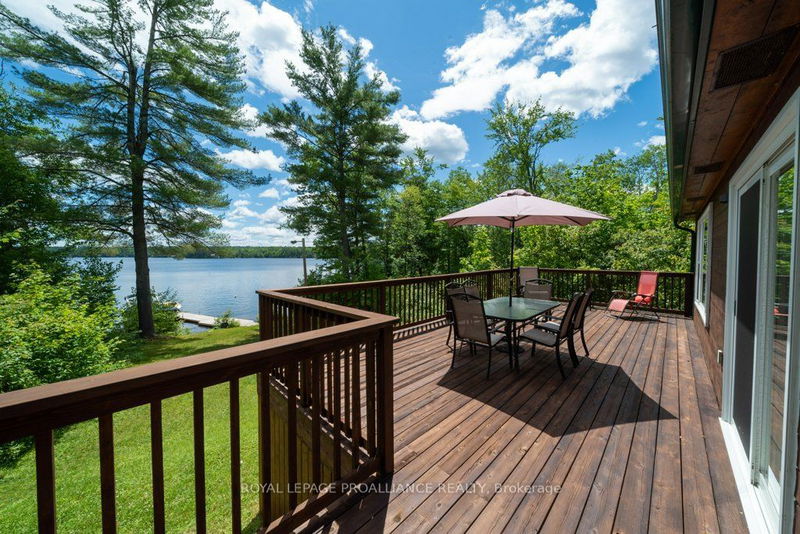 518 Mazinaw Lake   Addington Highlands, K0H 1K0 | Image 1