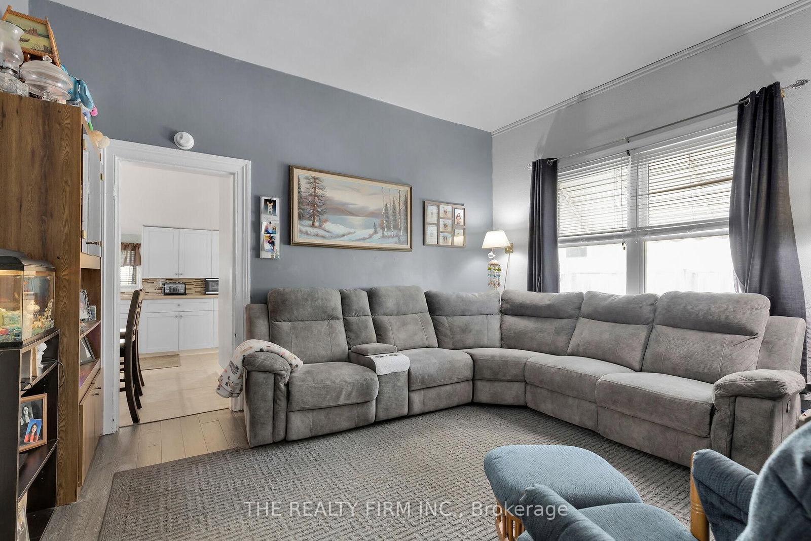 Listing Image 7