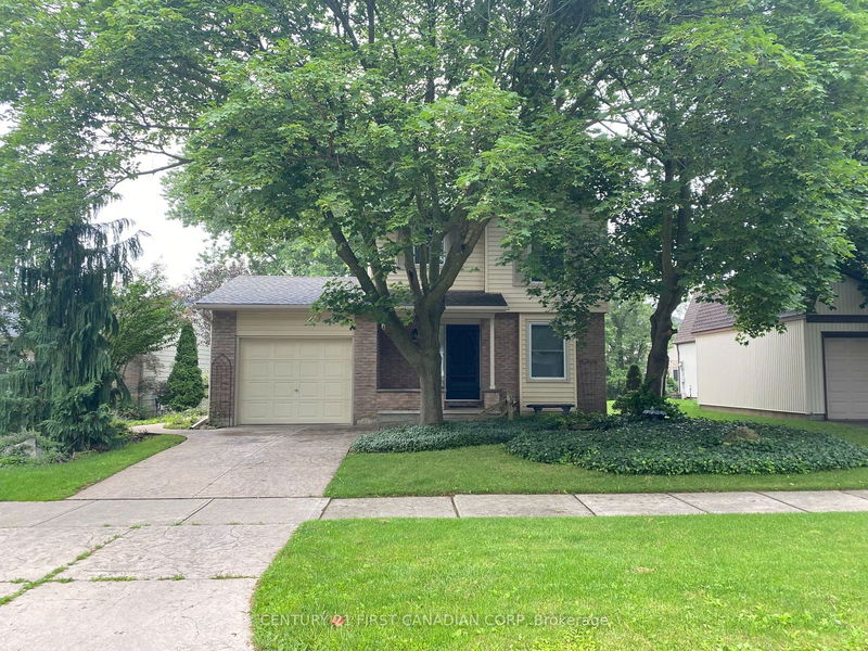 home for lease on 1693 Aldersbrook Road