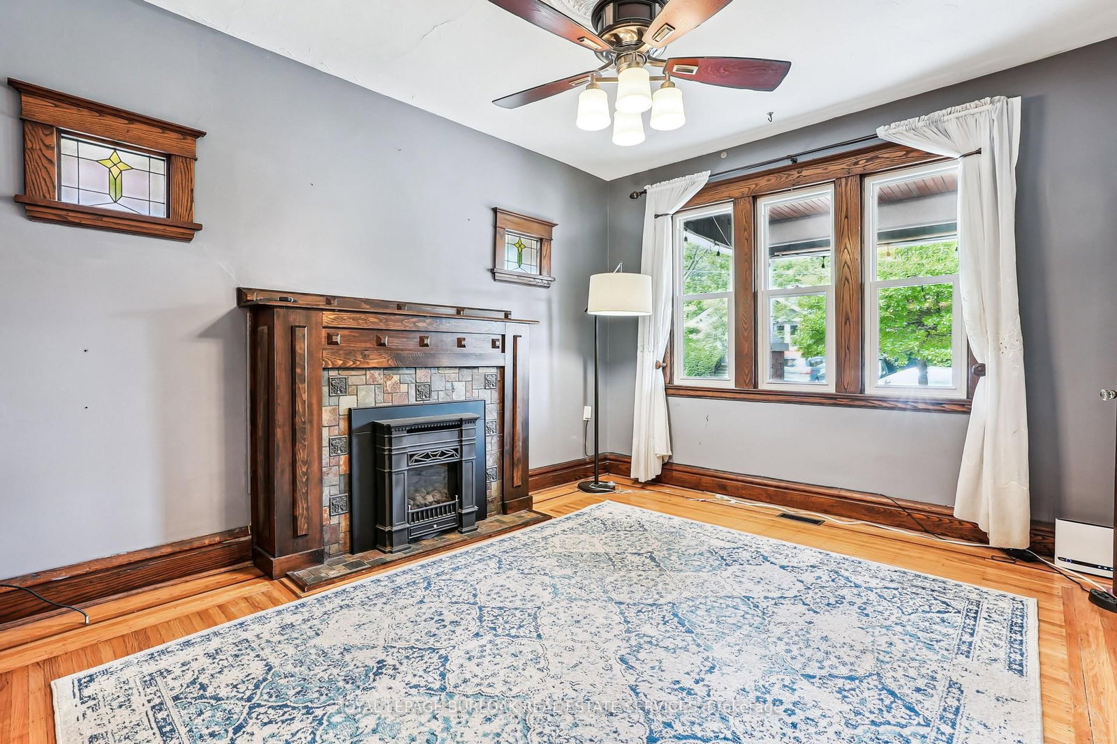 Listing Image 7