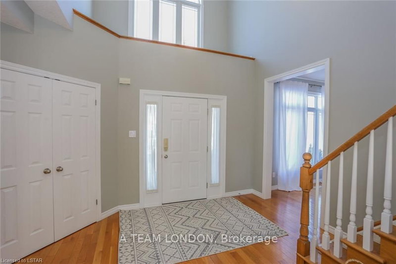 2029 McCracken Crt, London North, N6G 5J2 | Image 3