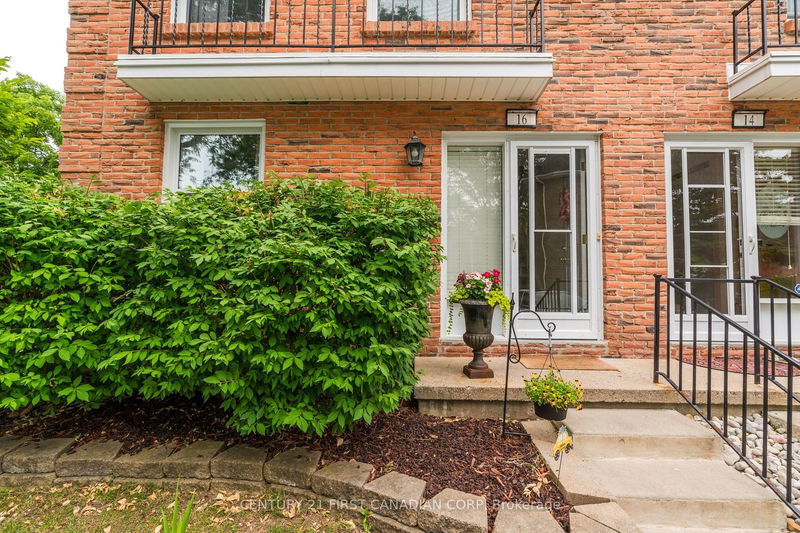 home for lease on 16-1385 Commissioners Road W