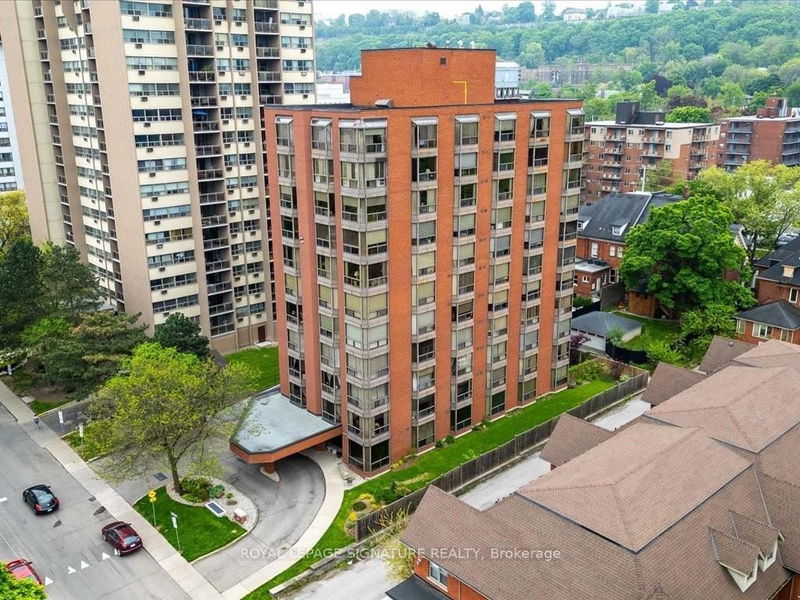 home for sale on 200-49 robinson Street