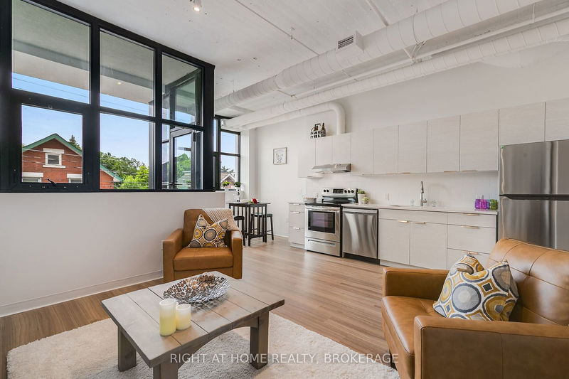 home for sale on 210-120 Huron Street