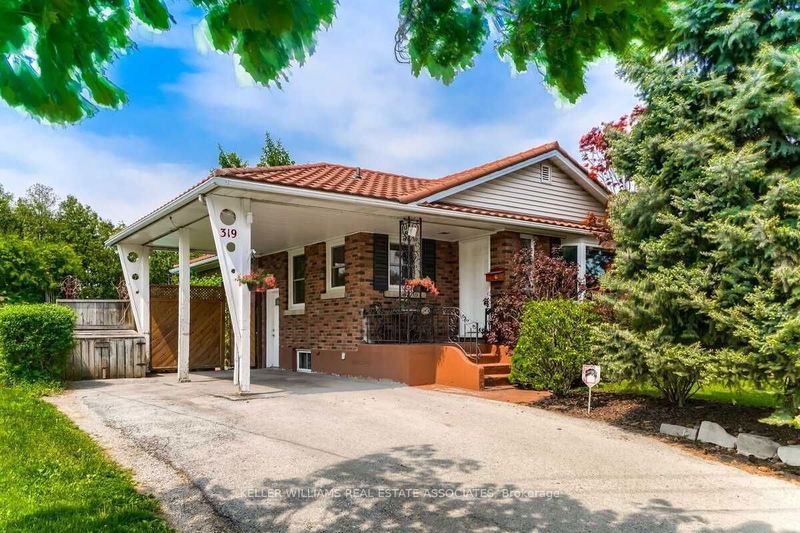 home for lease on Upper-319 Grantham Avenue