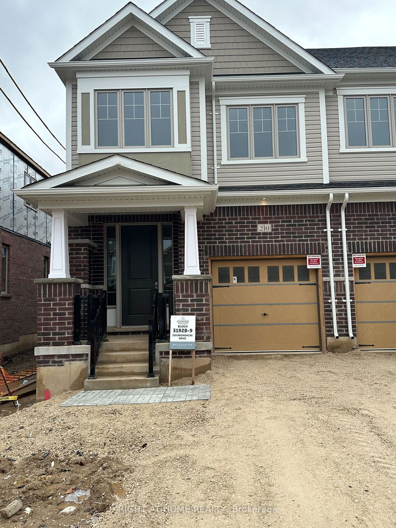 home for lease on 210 Broadacre Drive S