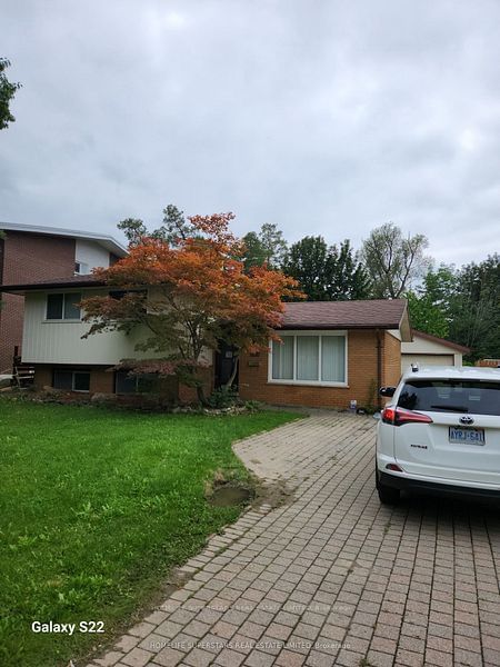 home for lease on Upper,-139 Macgregor Crescent