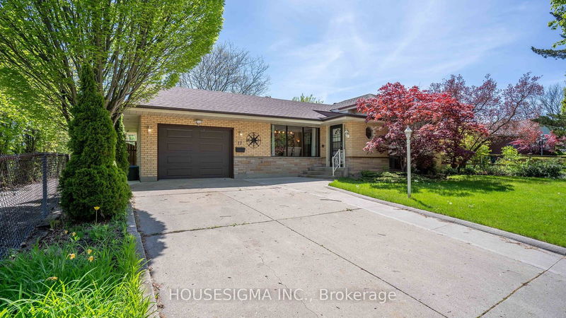 home for sale on 17 Silverdale Crescent