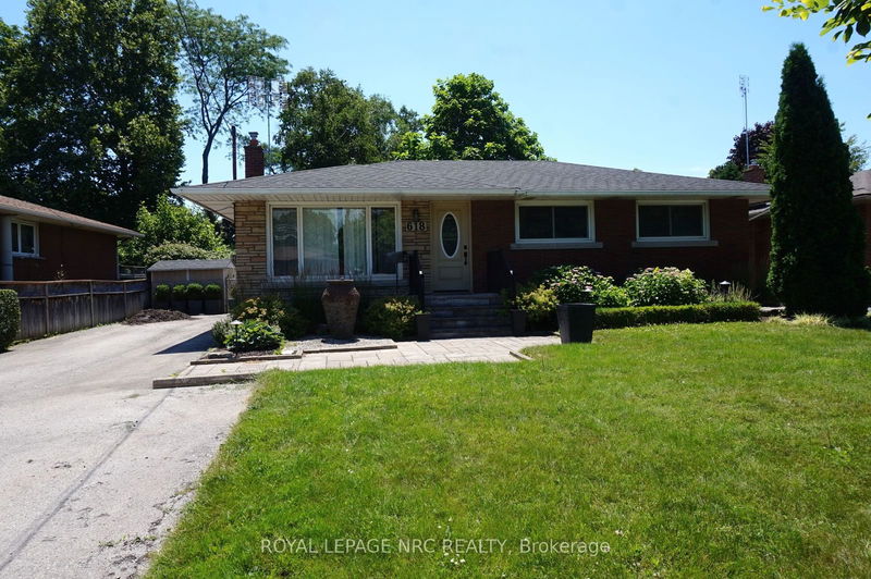 home for lease on 618 Scott Street