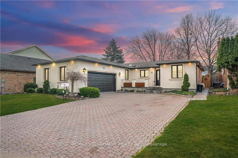 12 Cheval Dr, Grimsby, L3M 4P9 | Image 3