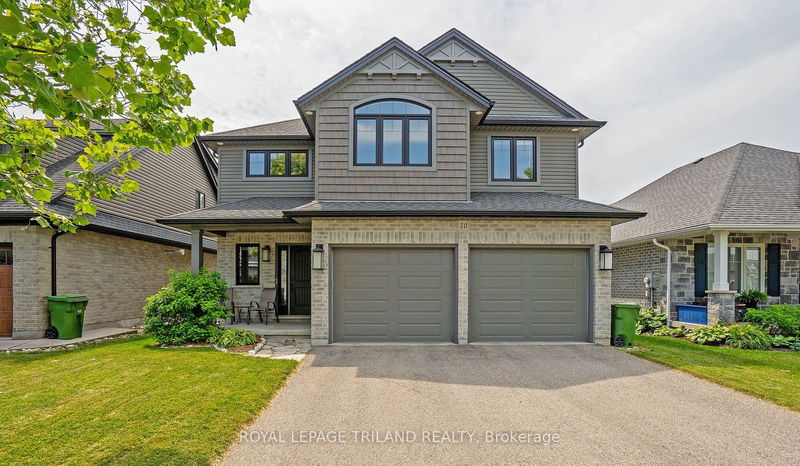 home for sale on 10 Deerfield Court