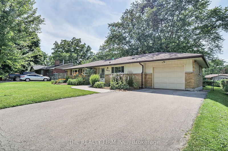home for sale on 865 Valetta Street