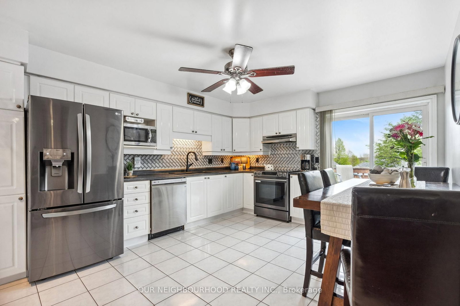 Listing Image 7