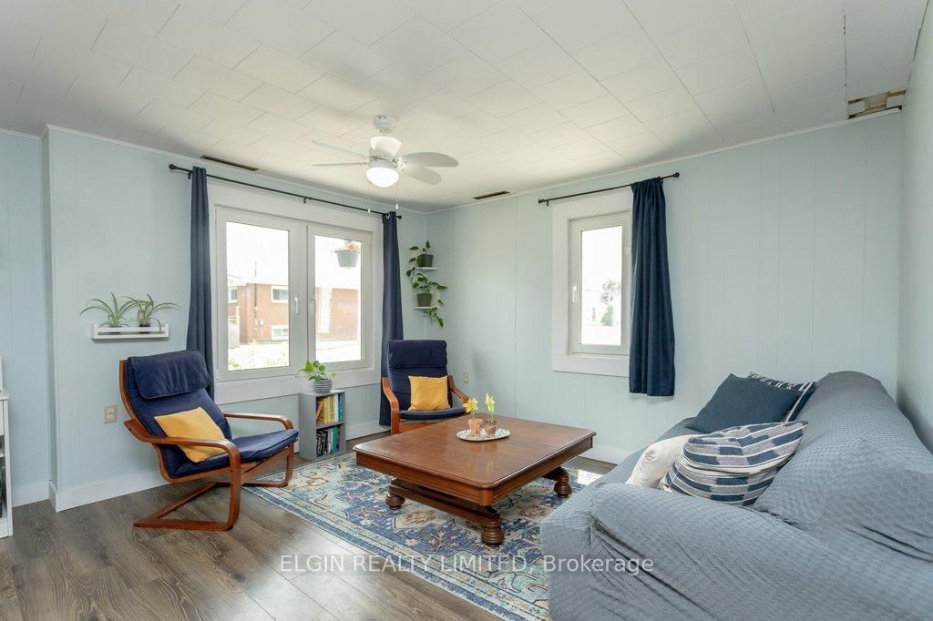 Listing Image 7