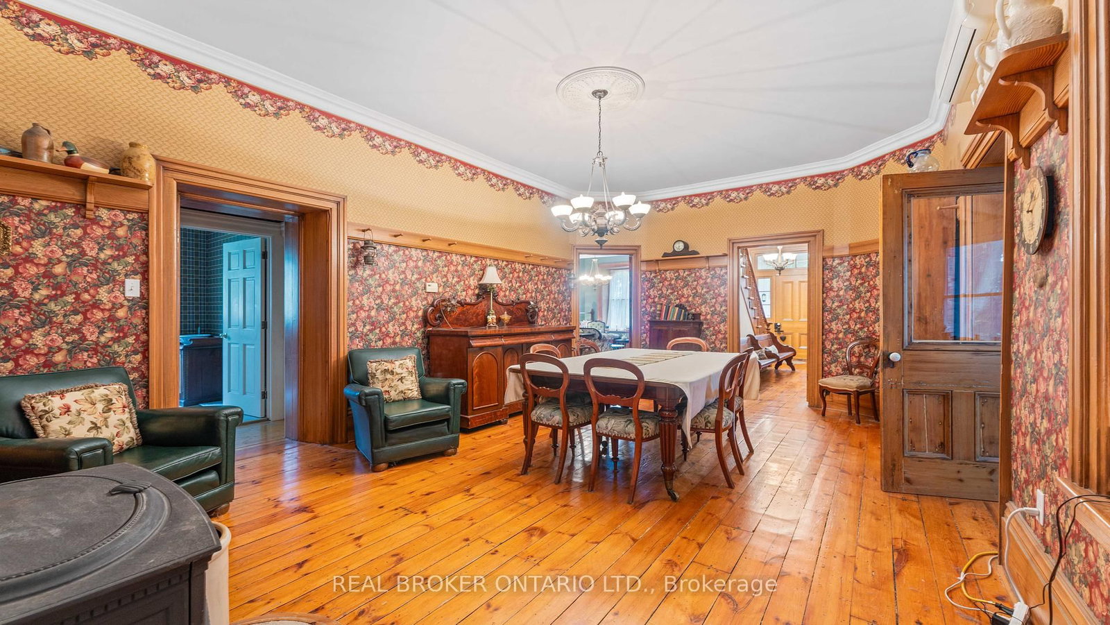Listing Image 7