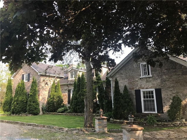 561 MACDONALD Drive