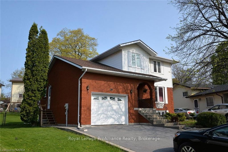 4 TERRACEVIEW Rd, Kingston, K7K 6T1 | Image 2