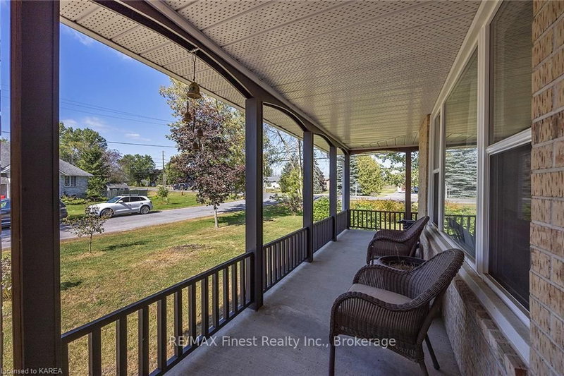 2 CREIGHTON Dr, Bissett Creek, K0H 2H0 | Image 3