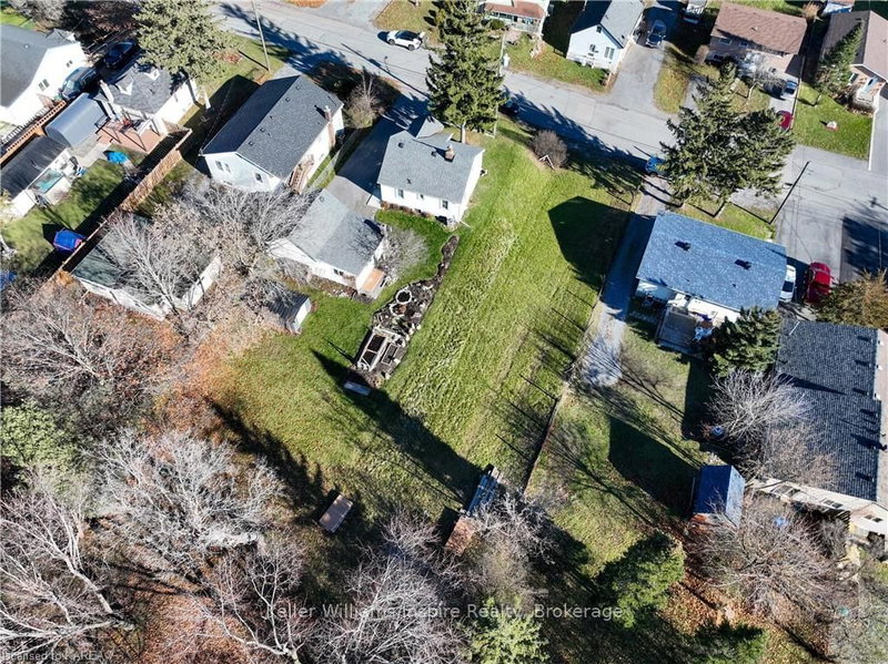 20 SHAW St, Kingston, K7K 4Y4 | Image 3