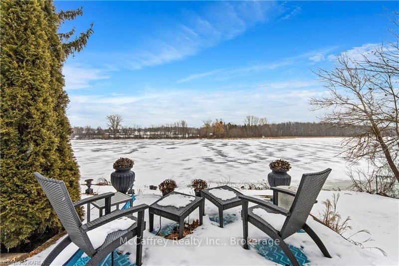 442 DUNDAS St W, Greater Napanee, K7R 2C1 | Image 2