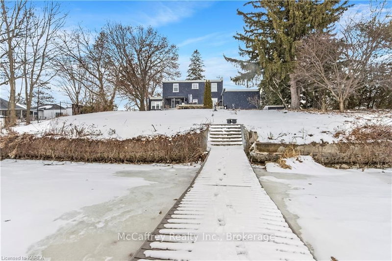 442 DUNDAS St W, Greater Napanee, K7R 2C1 | Image 3