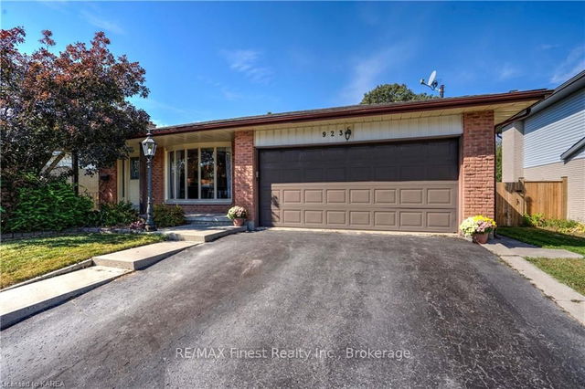 923 HUDSON Drive
