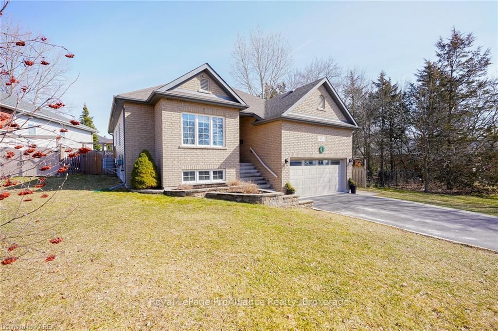Detached House sold at 100 MANOR Road, Loyalist, Bath, K0H 1G0 - MLS: X9024821