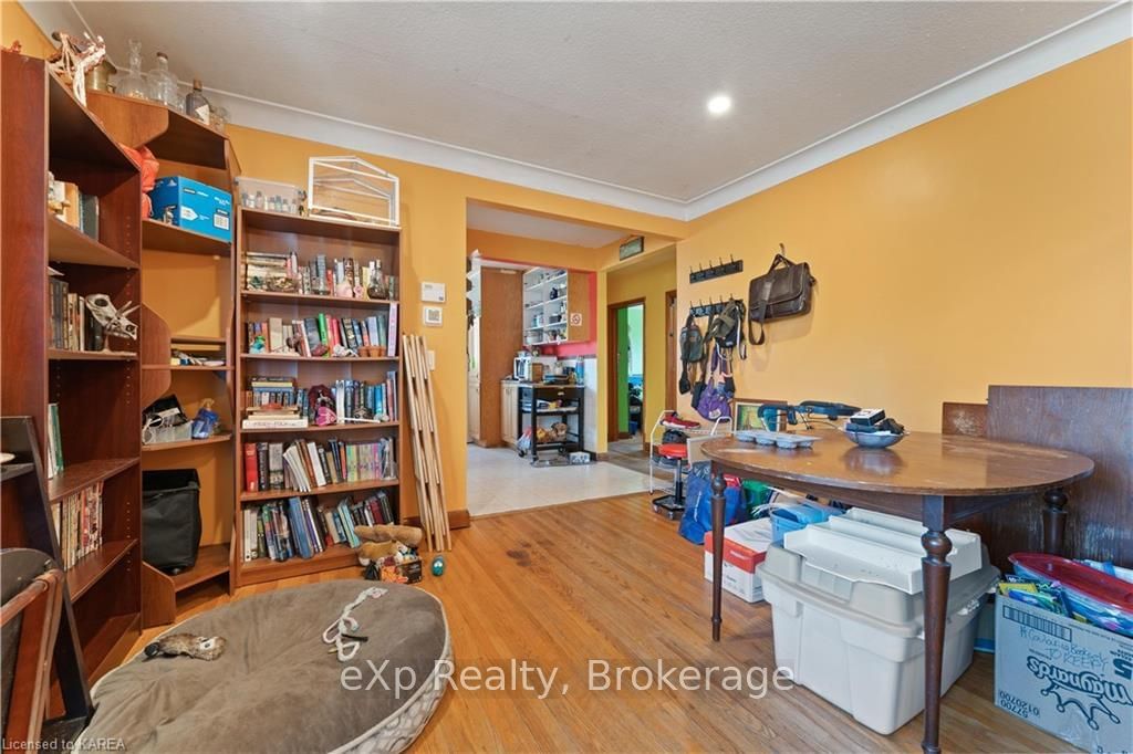 Listing photo 5