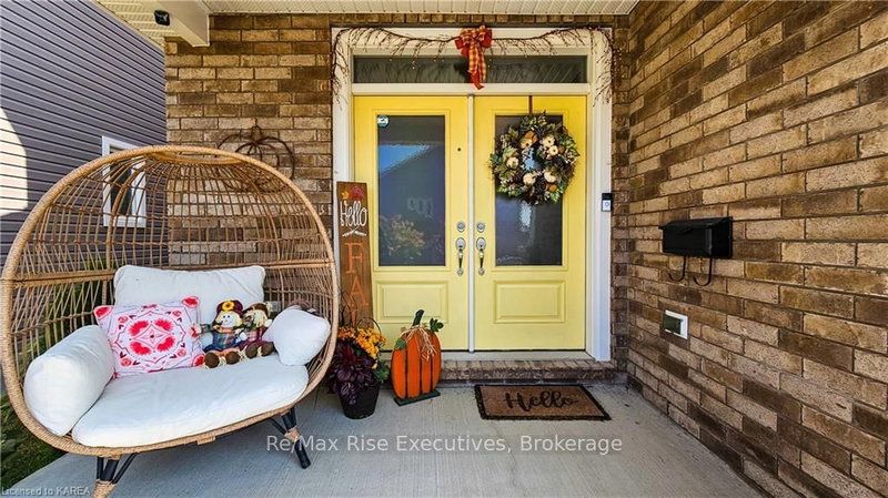 1187 WATERSIDE Way, Kingston, K7K 0J1 | Image 2