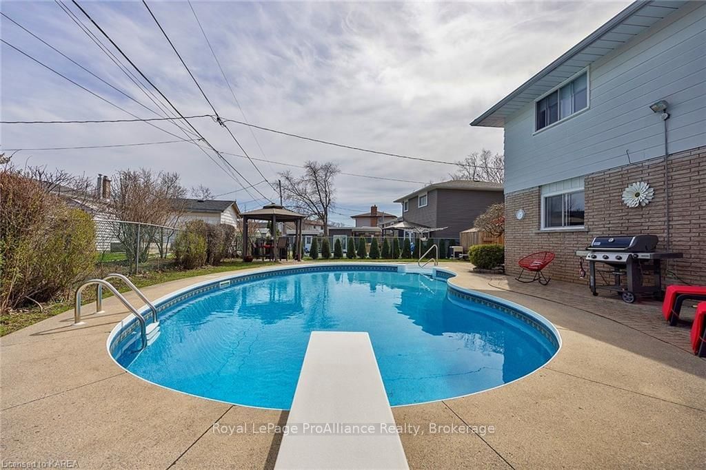 Listing Image 34