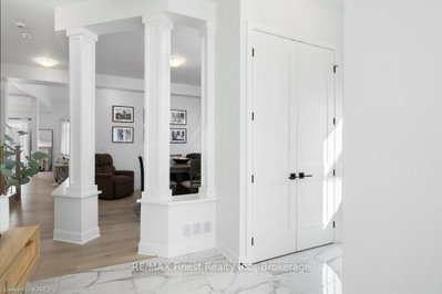 811 RIVERVIEW Way — photo 4