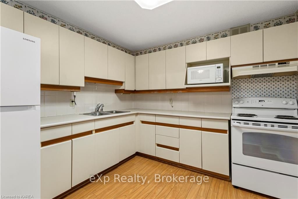 115 BARRETT Court, Unit 407 - Photo 7