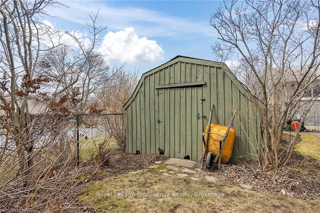 Listing Image 5