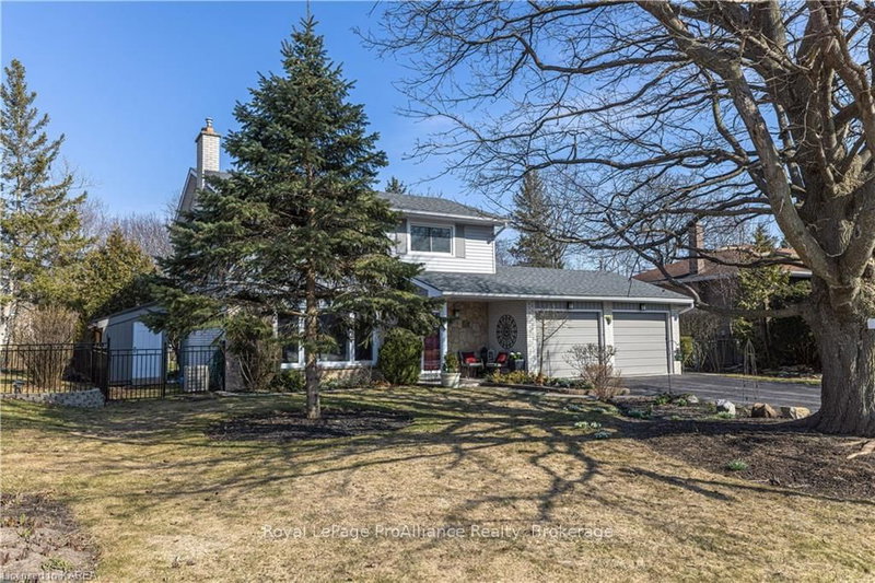 128 WELBORNE Ave, Kingston, K7M 4E9 | Image 2