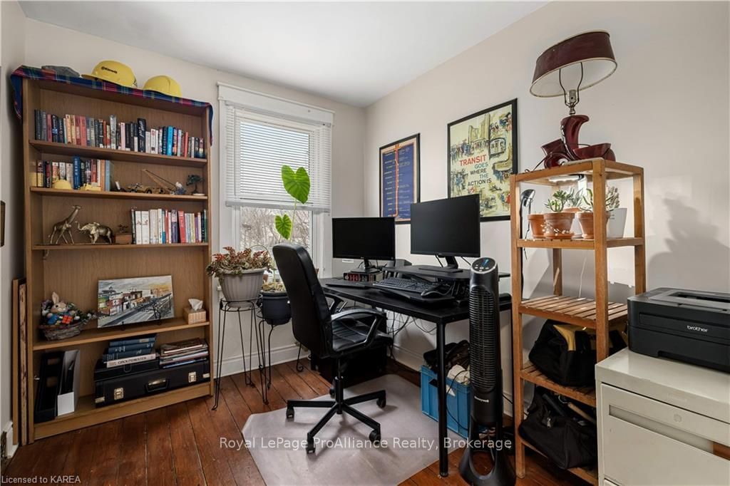 Listing Image 9