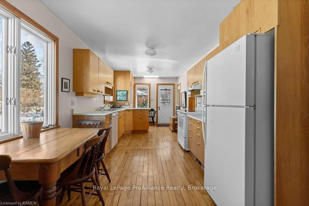 Listing Image 14