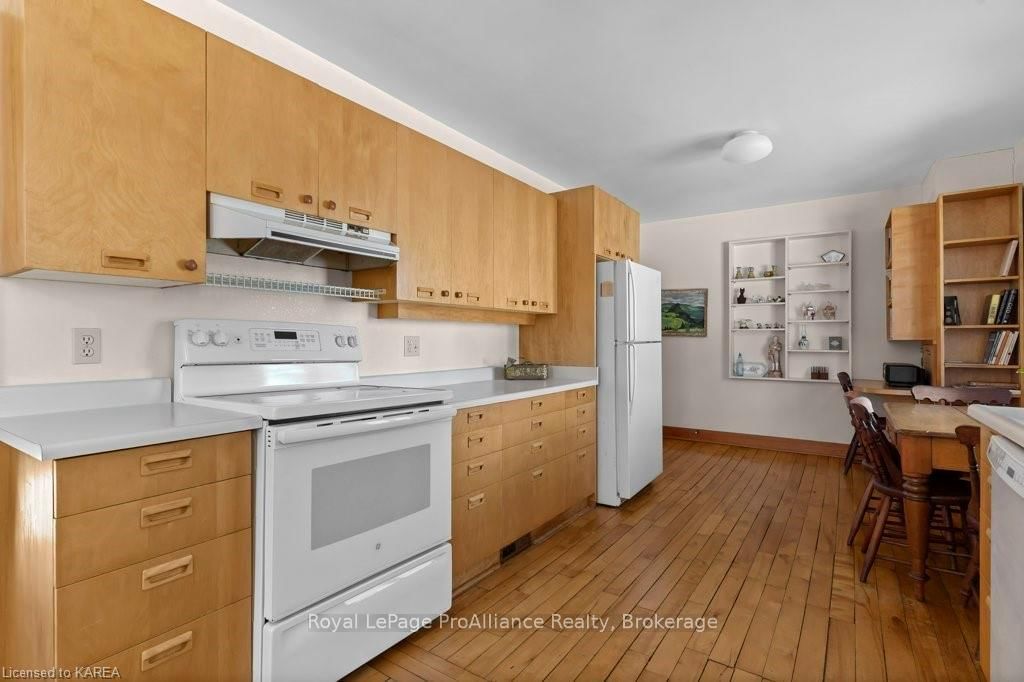 Listing Image 17