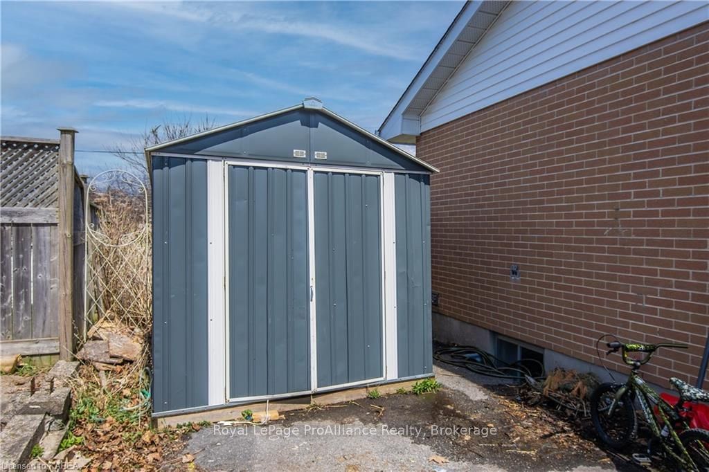 Listing Image 32