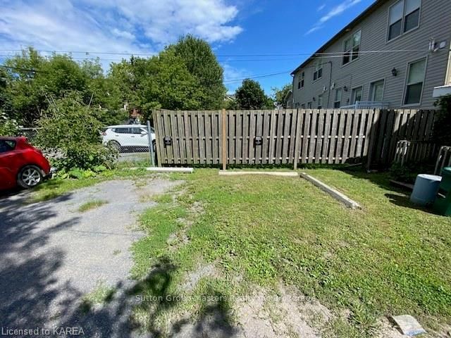 Listing Image 6