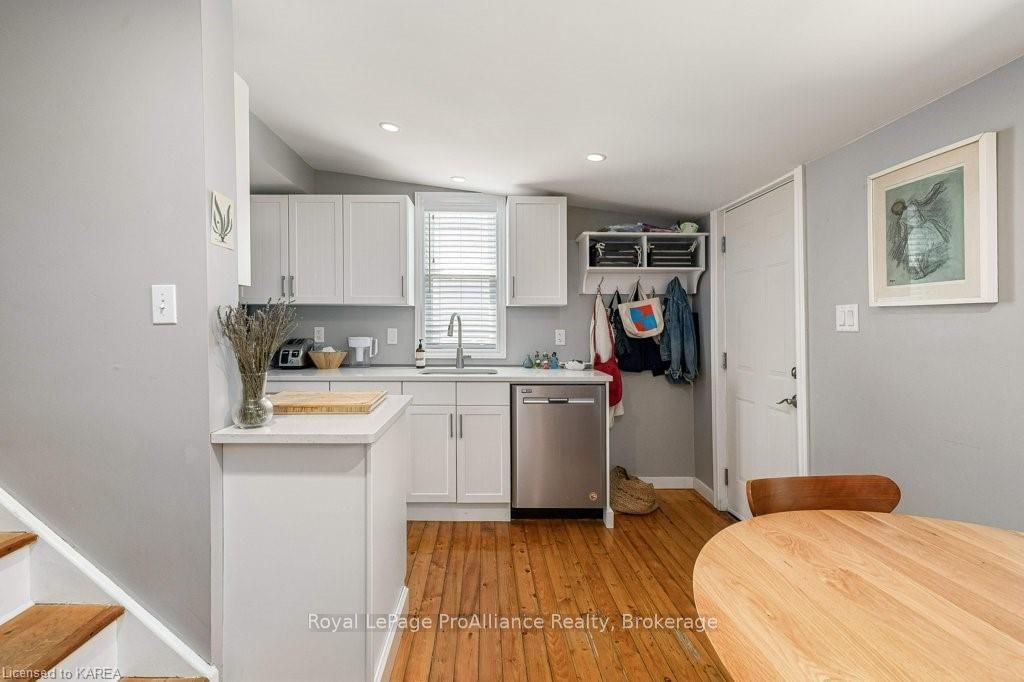 Listing Image 16