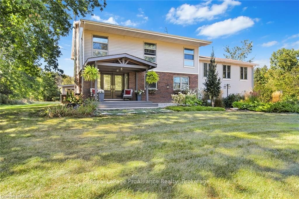 Listing Image 4