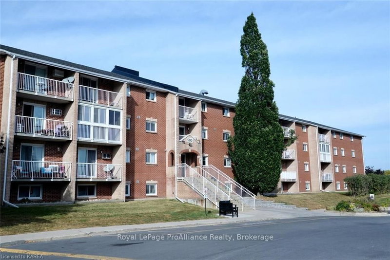 411 - 580 ARMSTRONG Rd, Kingston, K7M 8M3 | Image 2