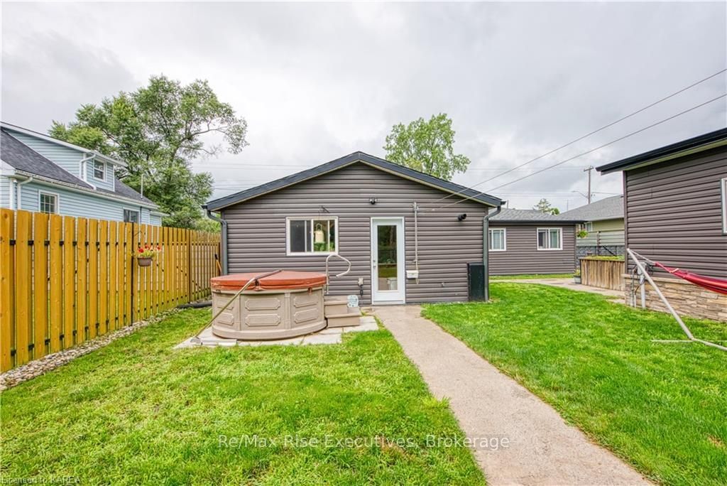 Listing Image 40