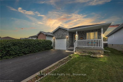 Detached House sold at 8 WILFRED Crescent, Kingston, Ontario, K7K 7G9 - Rideau - MLS: X9028866