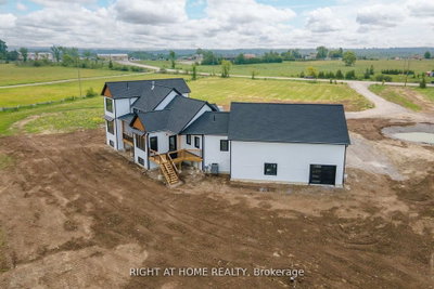 16 Cambray Road — photo 4