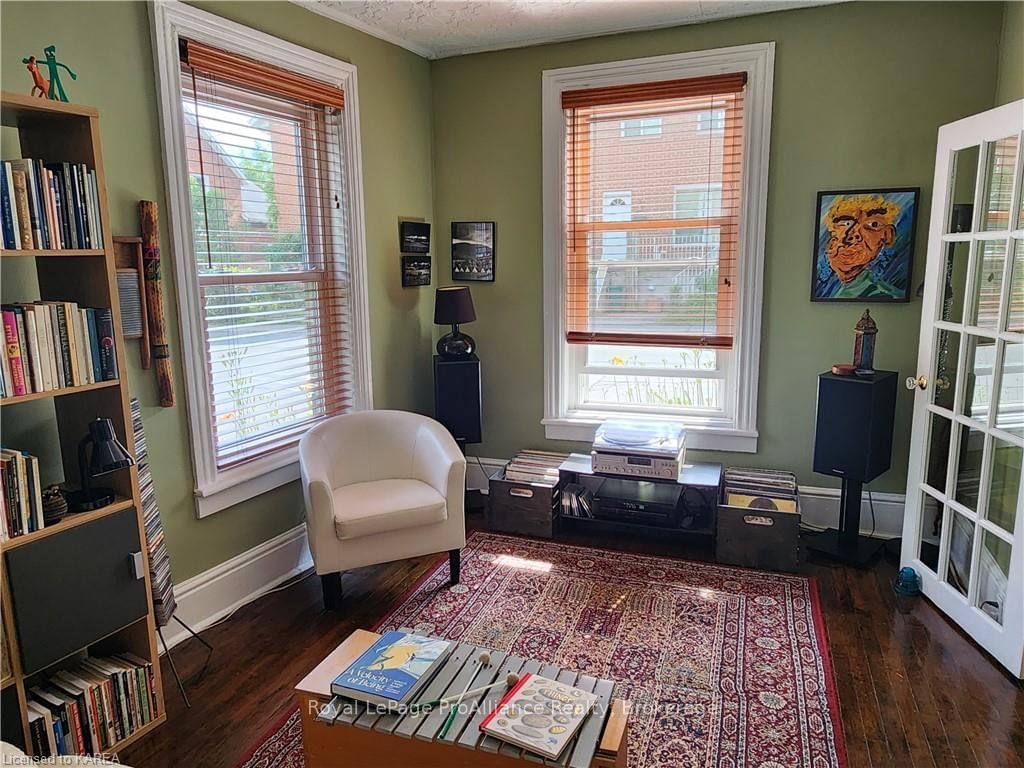 Listing Image 7